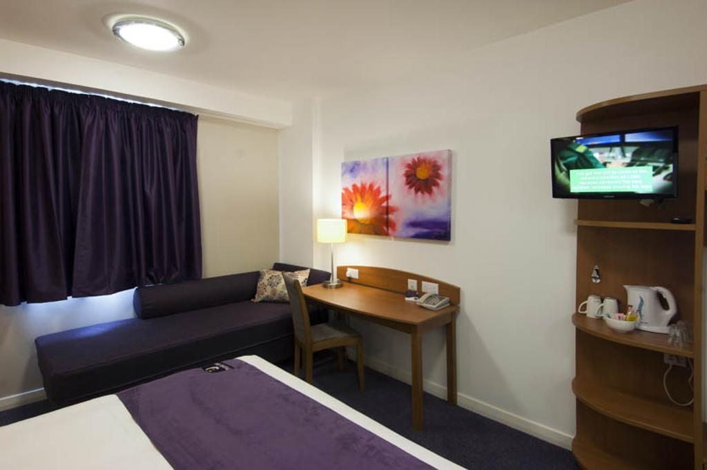 Premier Inn Cardiff City Centre Camera foto