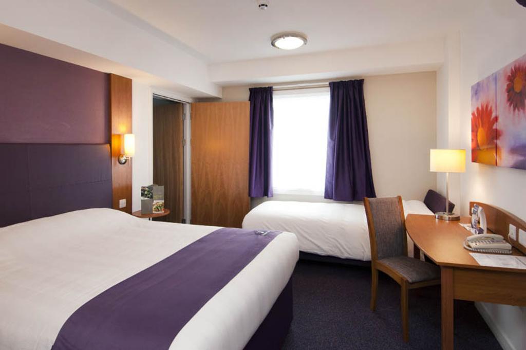 Premier Inn Cardiff City Centre Camera foto