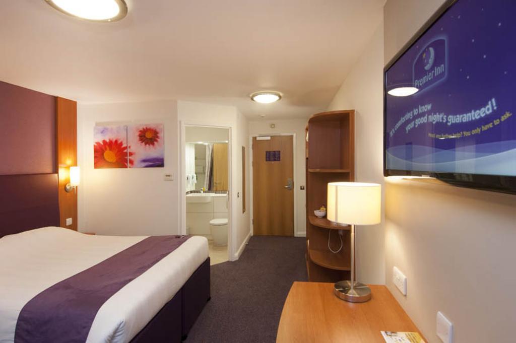 Premier Inn Cardiff City Centre Camera foto