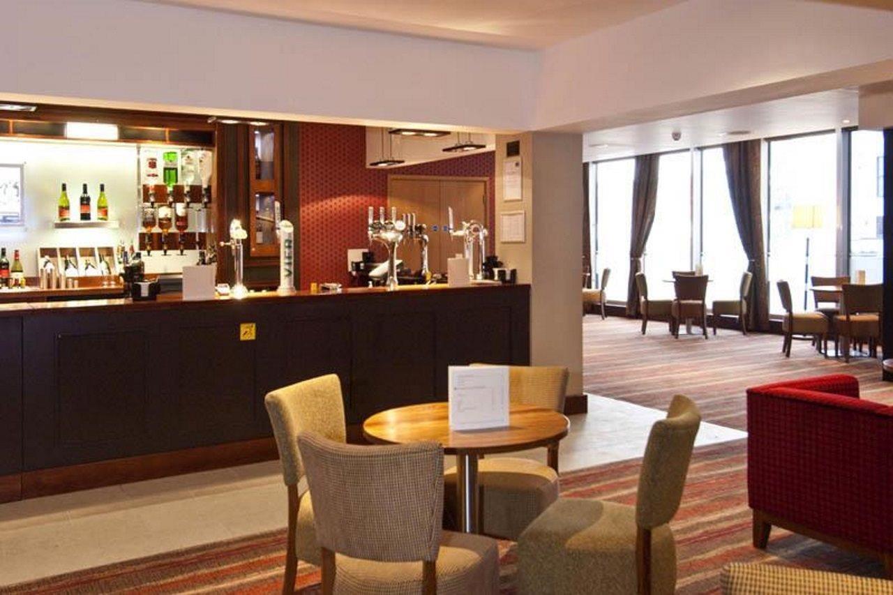 Premier Inn Cardiff City Centre Esterno foto